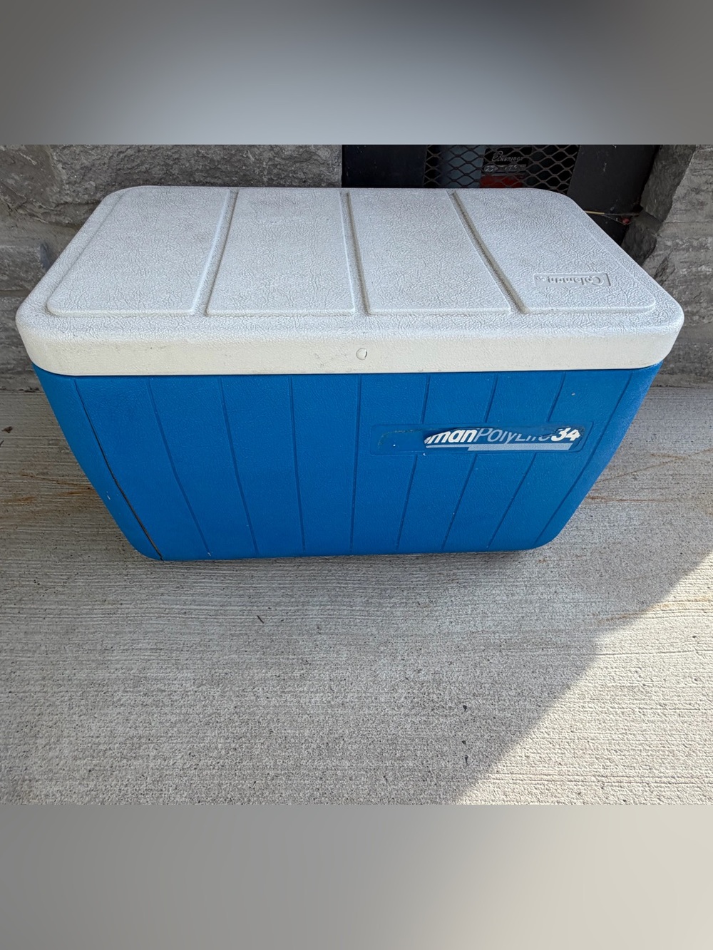 Coleman Blue and White Outdoor Ice Chest Cooler